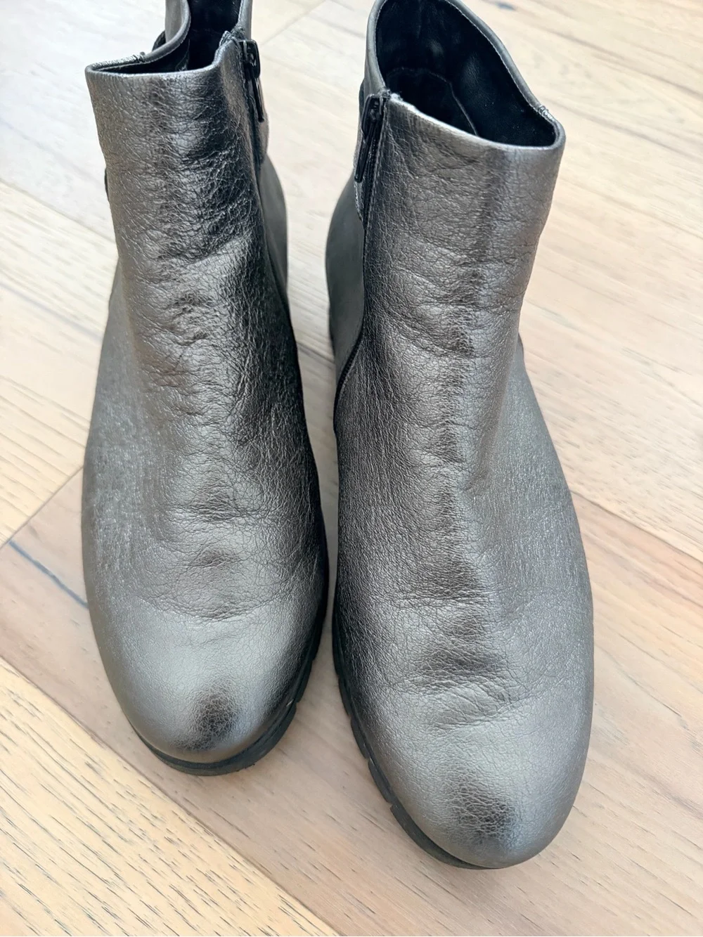 Mephisto Metallic Gray Leather Ankle Booties